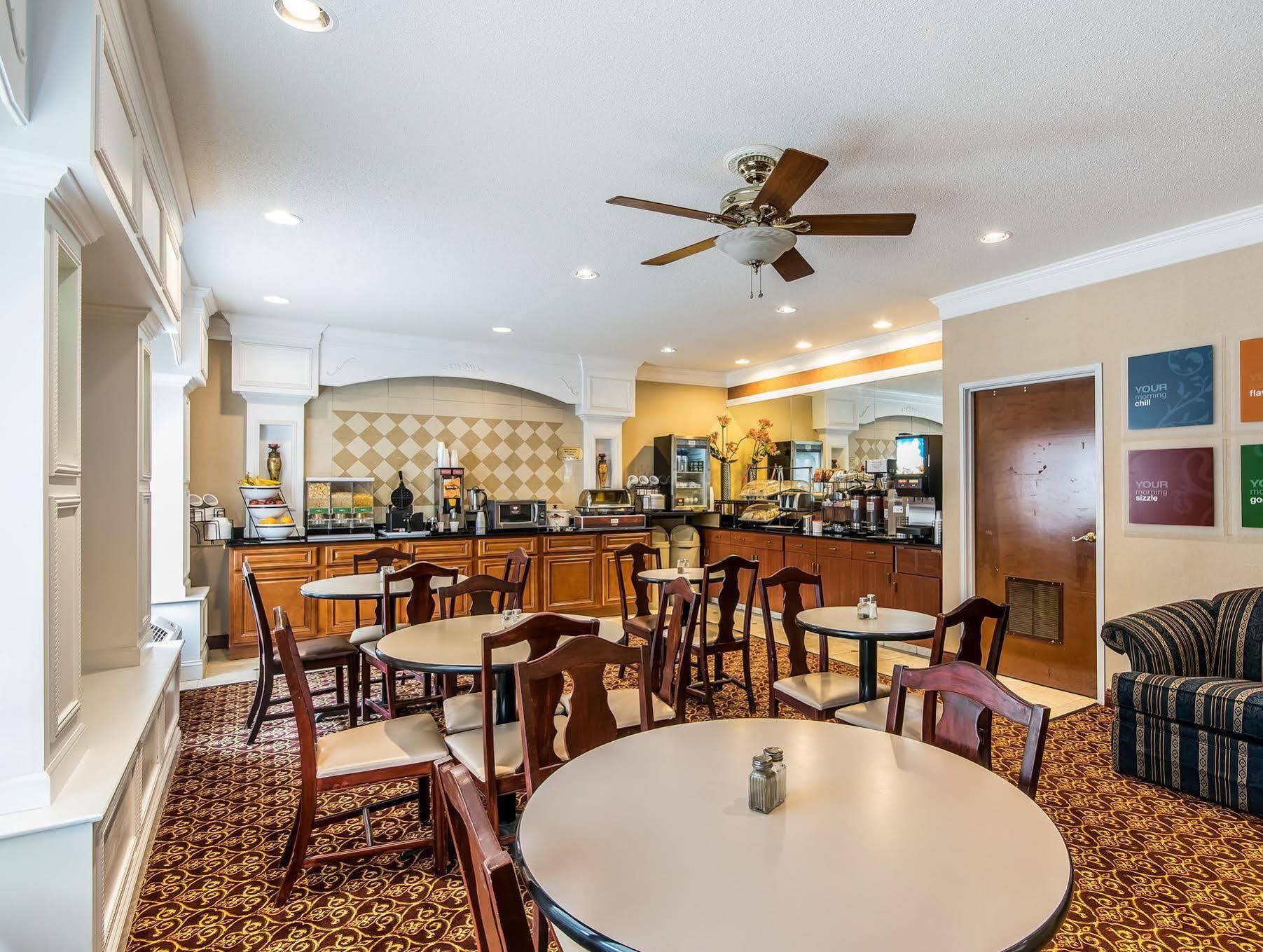 Quality Inn & Suites Stacer Luaran gambar
